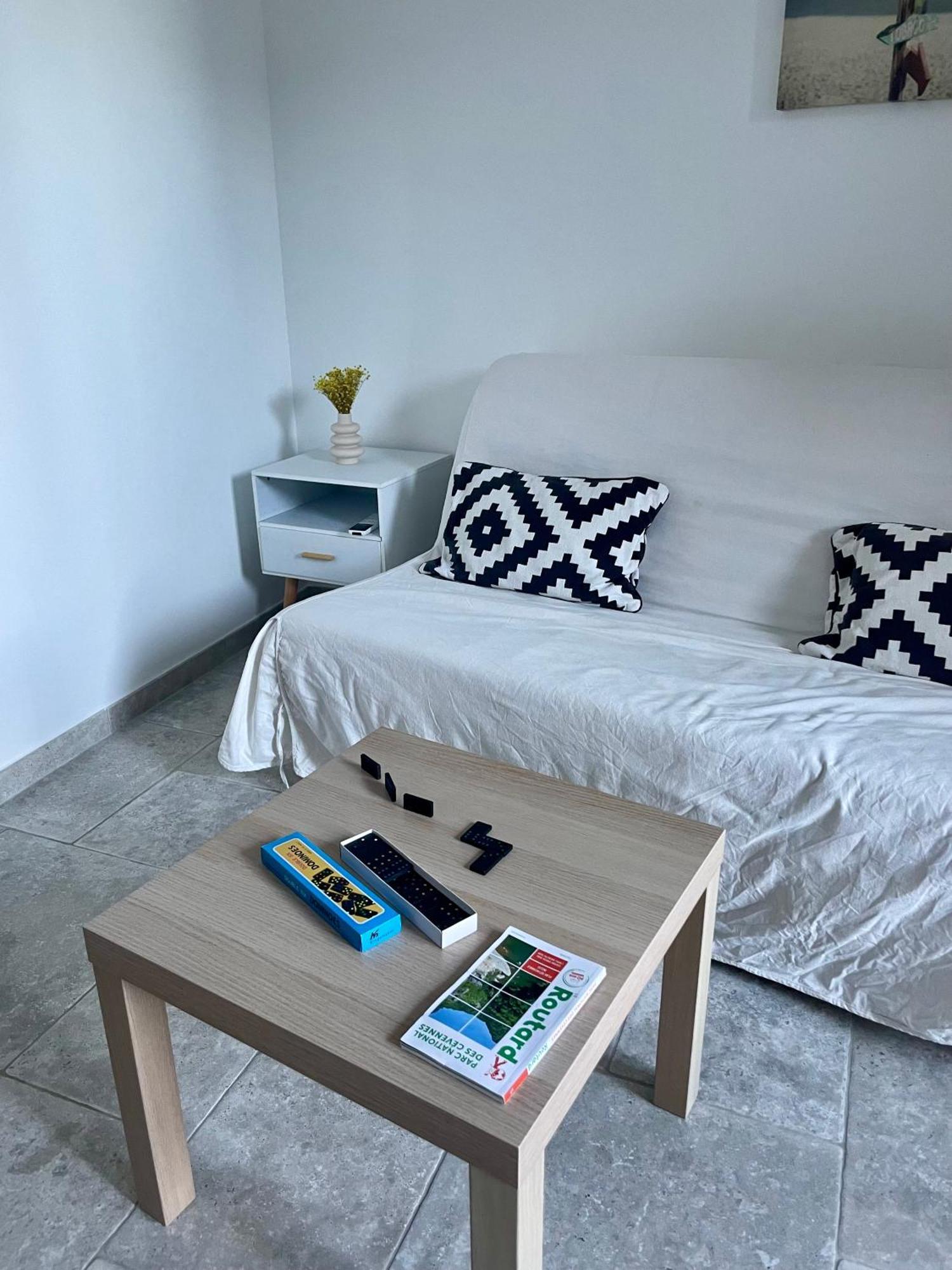 Ferienwohnung T2 Renove Avec Terrasse Au Coeur Des Cevennes Saint-Germain-de-Calberte Exterior foto